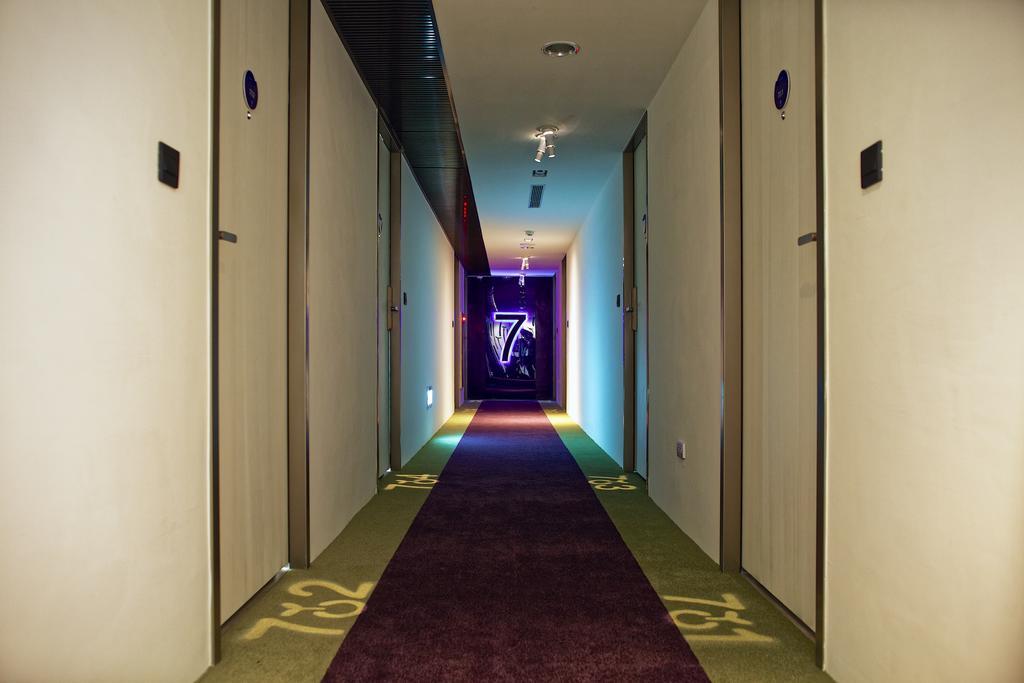 Hotel 7 Đài Trung Ngoại thất bức ảnh