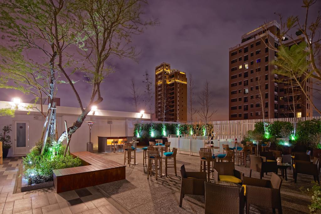 Hotel 7 Đài Trung Ngoại thất bức ảnh