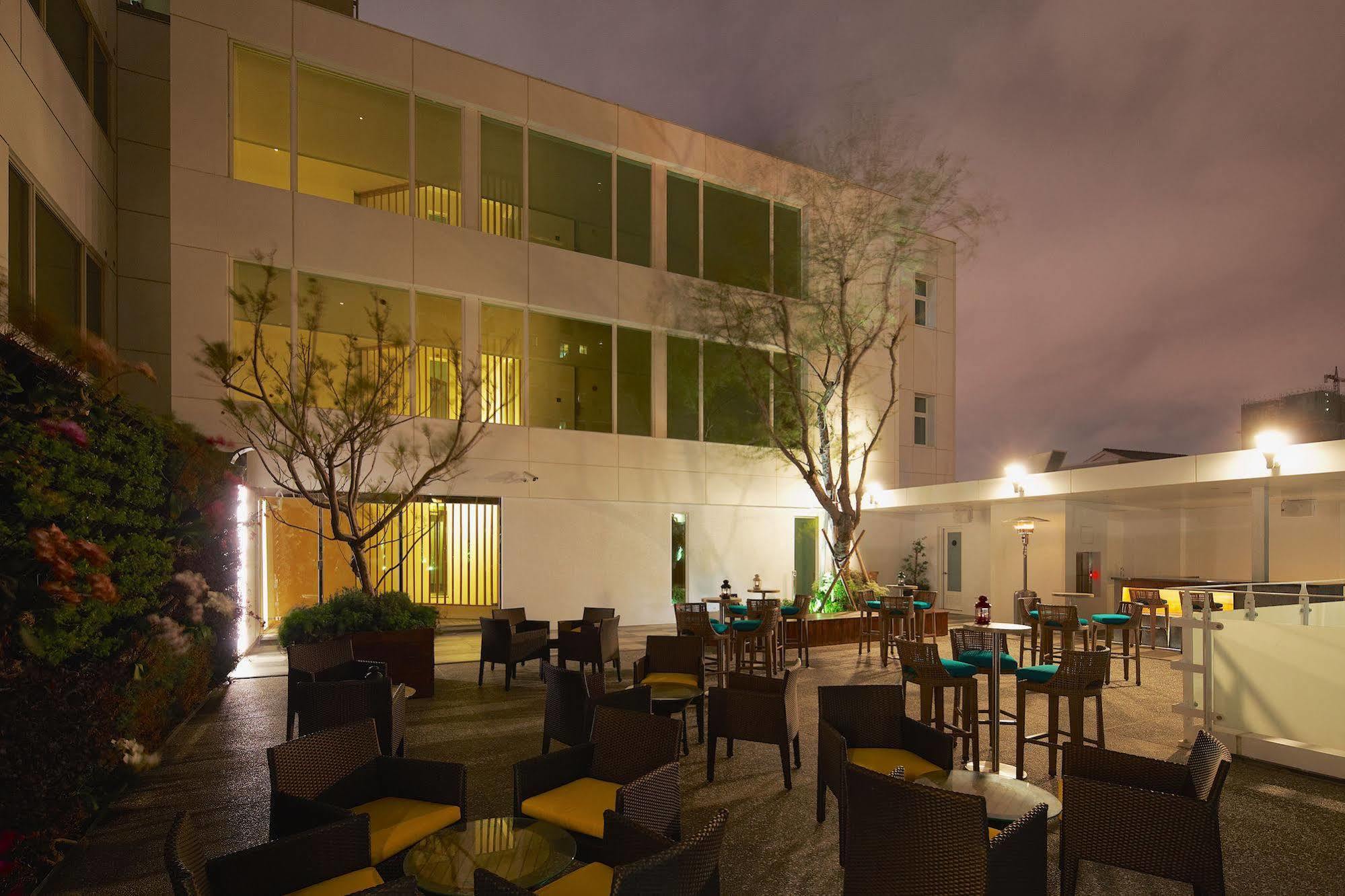 Hotel 7 Đài Trung Ngoại thất bức ảnh