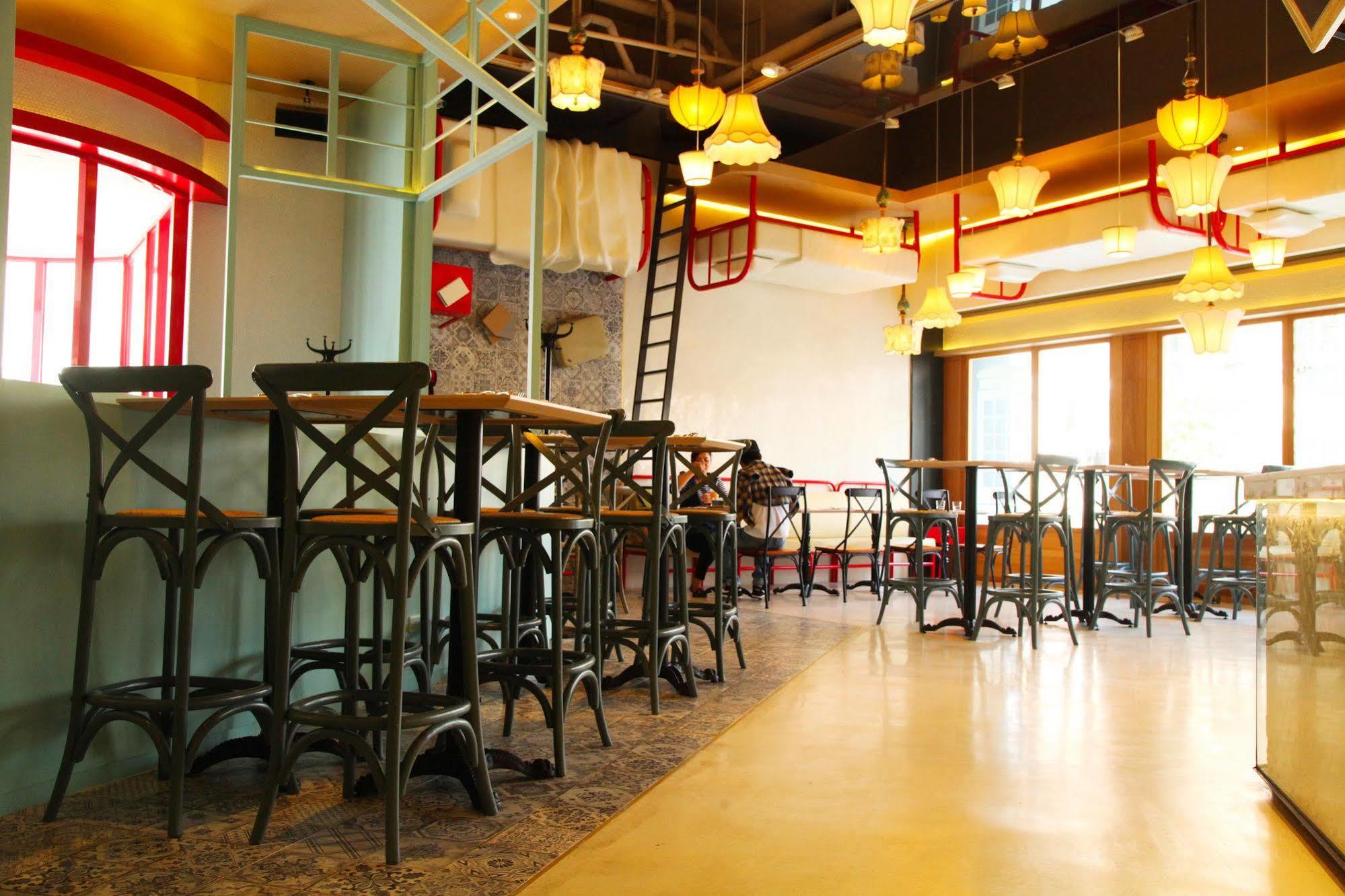 Hotel 7 Đài Trung Ngoại thất bức ảnh