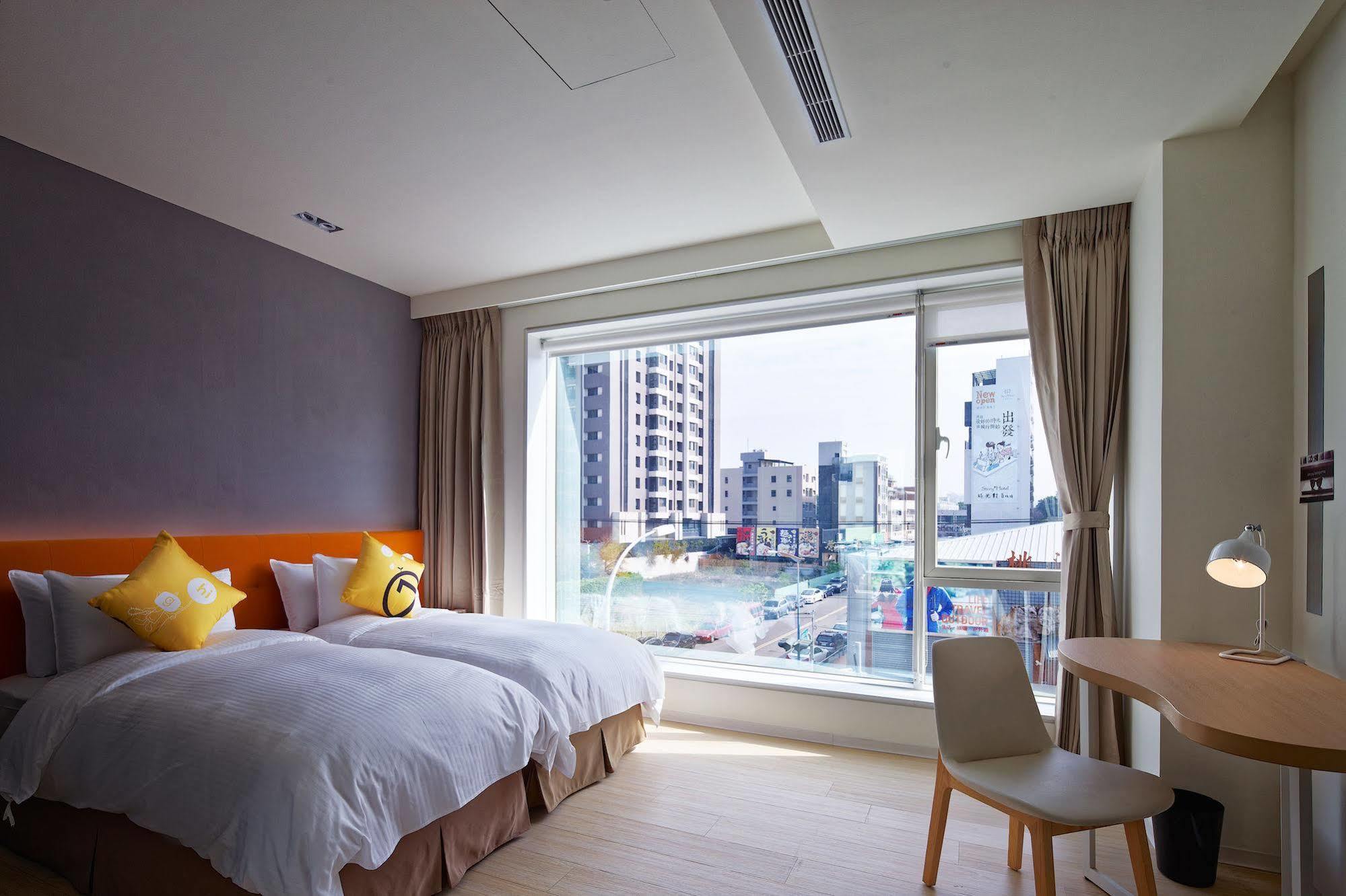 Hotel 7 Đài Trung Ngoại thất bức ảnh